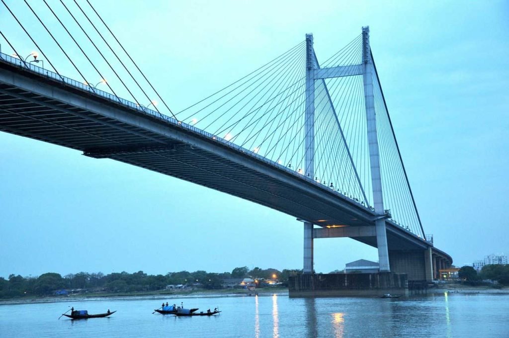 hooghly-bridge-tale-of-2-backpackers