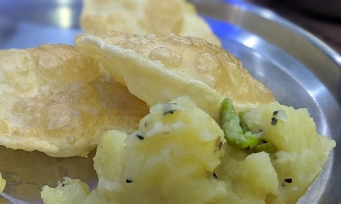 Luchi and potato curry from Kolkata India - Breakfast from Kolkata in Asia