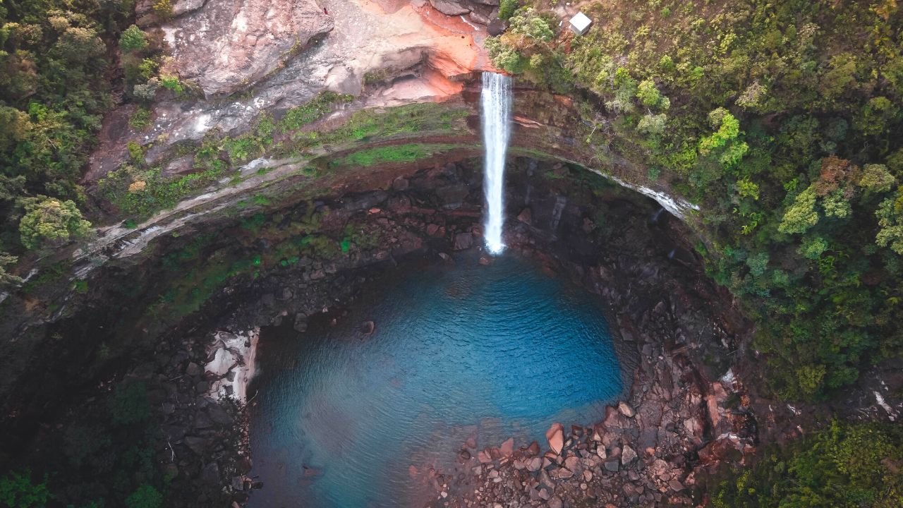 Phe Phe Falls - Most Jaw-dropping Waterfall in Meghalaya | Tale of 2 ...